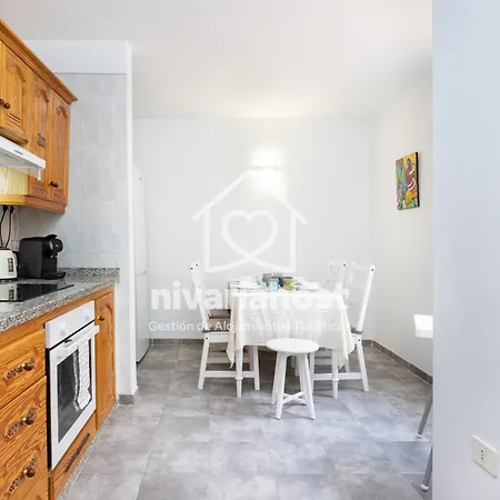 Sunrise Radazul, By Nivariahost *