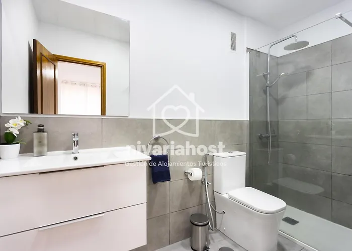 公寓 Sunrise Radazul, By Nivariahost