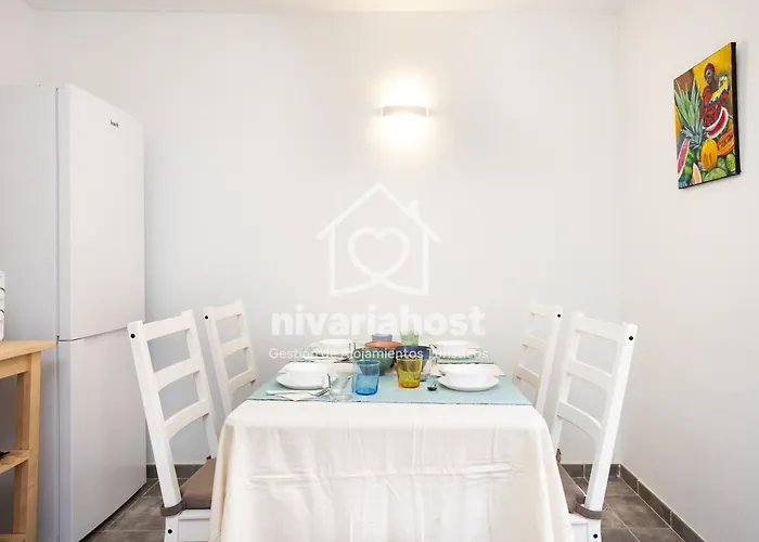 公寓 Sunrise Radazul, By Nivariahost